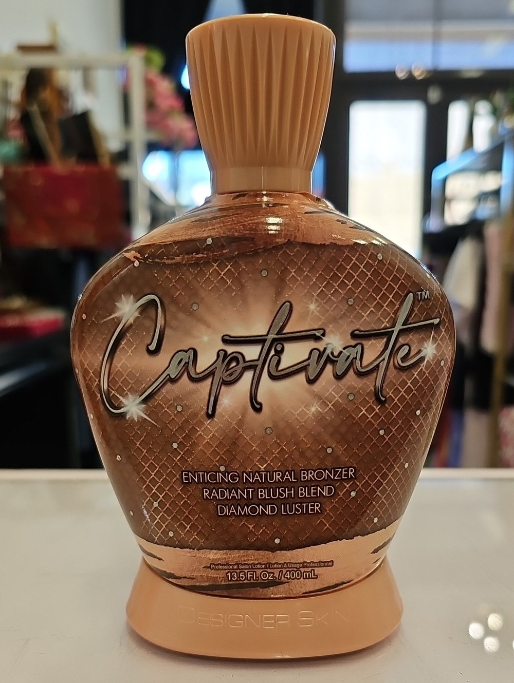 Captivate Enticing Natural Bronzer - Shimmering Bronze. Designer Skin